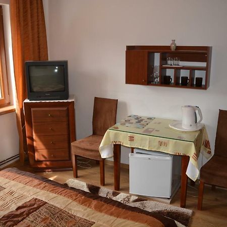 Pokoje Goscinne Bartek Iwonicz-Zdroj Exterior photo